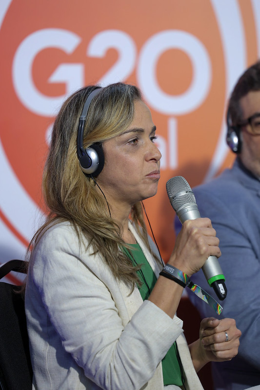 Renata Gracie em apresentação no G20 Social