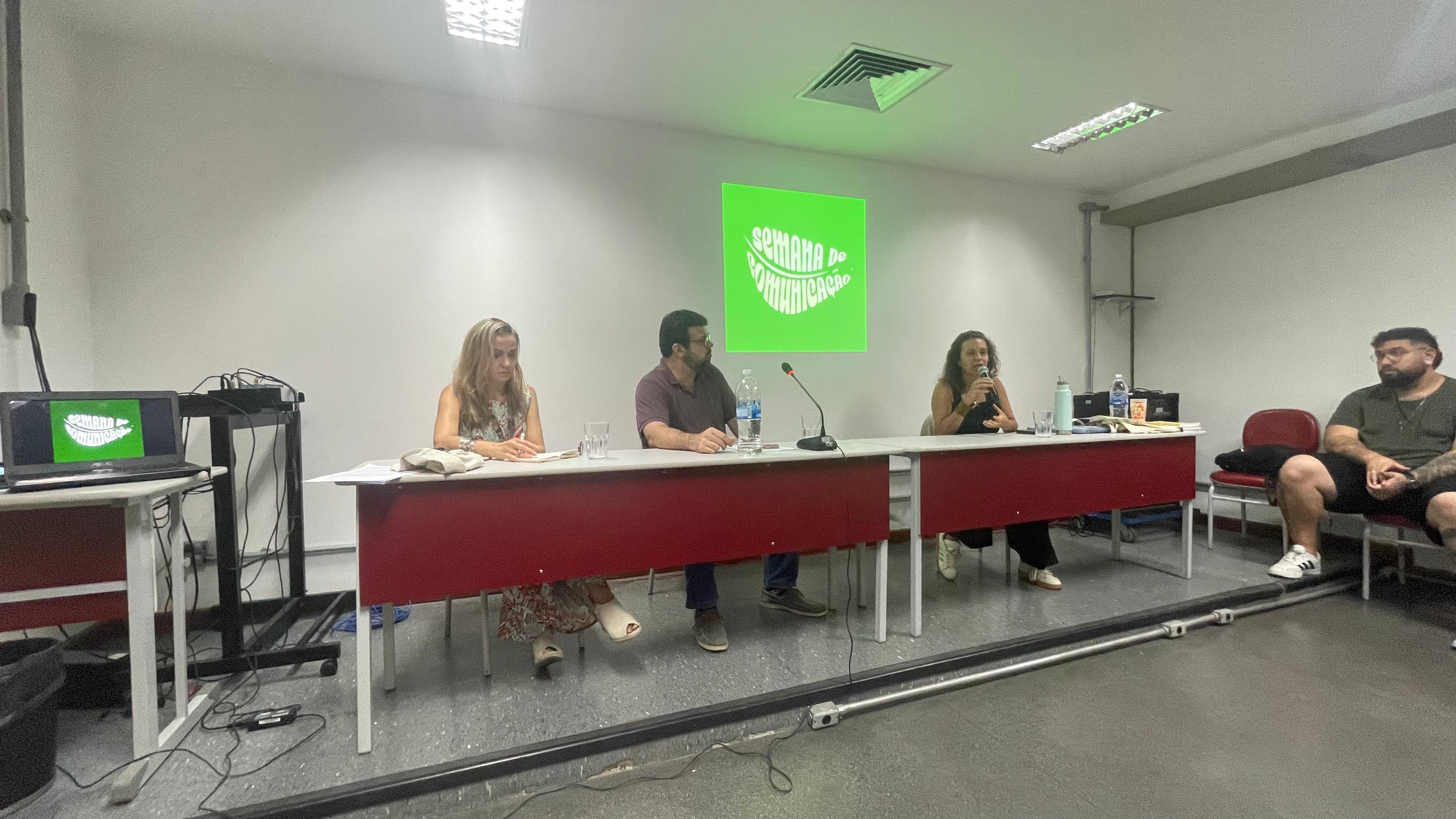 Participantes da mesa "Comunicação e Mudanças Climáticas"